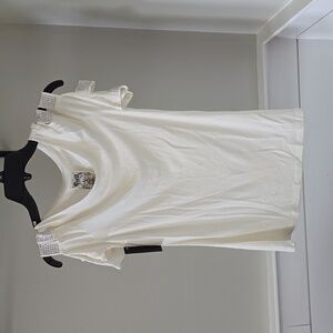 Vocal off white embellished sleeve top